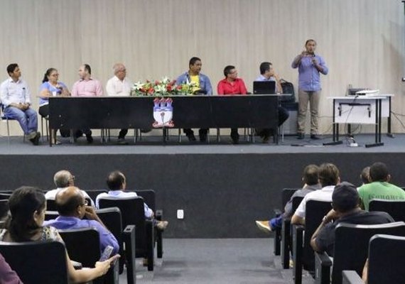 Semarh incentiva gestão participativa para uso da água do Canal do Sertão