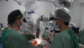 Cirurgia cerebral de alta complexidade é realizada com paciente acordada