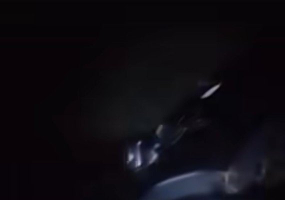 Carro com família perde controle e cai em ponte no povoado Tangil