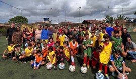 Escolinha de futebol oferta aulas de graça em Maceió