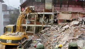 Número de mortos após terremoto no México sobe para 225