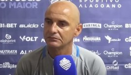 CSA ainda não confirmou técnico  e pode efetivar Adriano Rodrigues