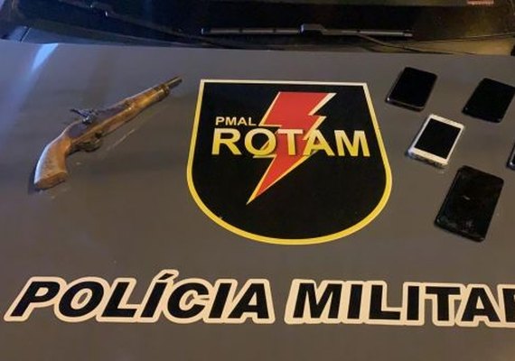 Homem que usava carroça para cometer assaltos é preso com arma de fogo