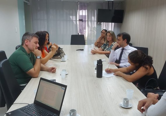 Defensoria cobra ao Município melhorias no serviço de acolhimento de idosos