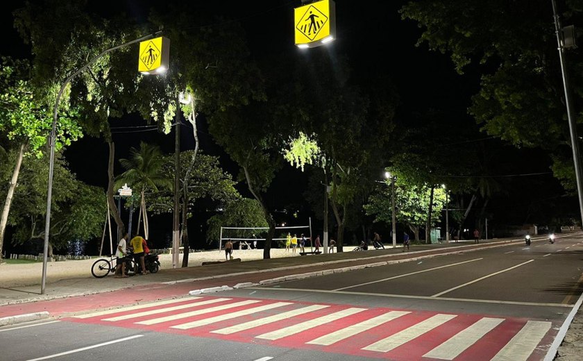 DMTT inicia implantação de placas que acendem à noite e garante segurança para pedestres