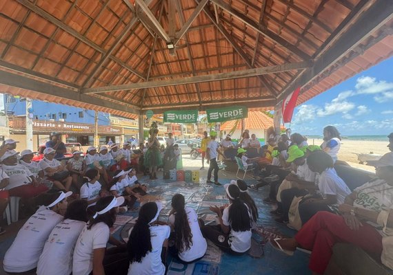 Praia do Patacho recebe Verão Verde Day, unindo preservação ambiental, cultura e comunidade