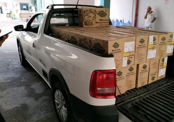 Sesau entrega 40 mil EPIs à Santa Mônica