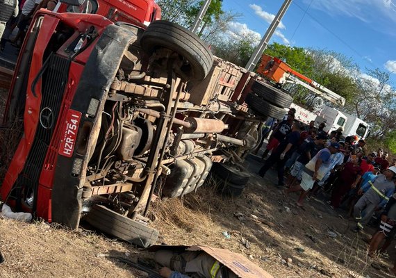 Caminhão desgovernado atropela seis funcionários da Equatorial e um deles morre