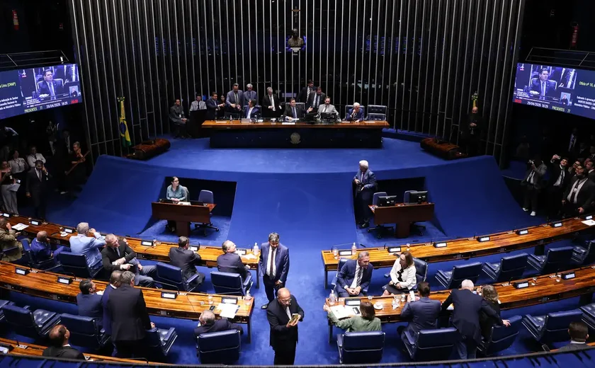 Davi Alcolumbre trava tramitação da PEC do fim da escala 6x1 no Senado