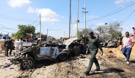 Explosão de carro-bomba deixa pelo menos 90 mortos