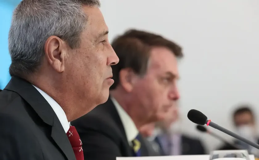 Alexandre de Moraes mantém prisão de Braga Netto