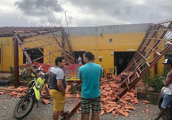 Telhado de restaurante desaba e deixa feridos em Marechal Deodoro