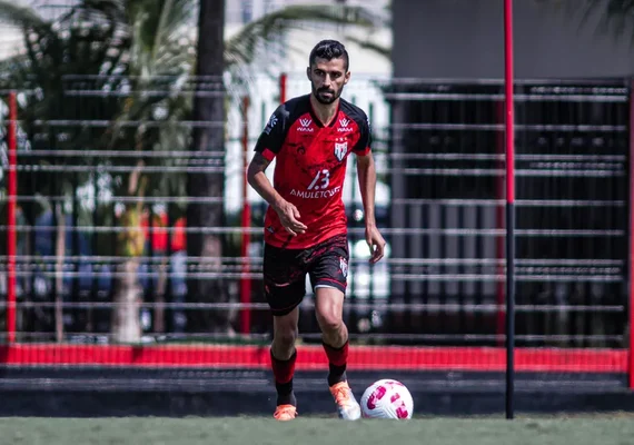 Atlético-GO está de olho em Jorginho e pode fazer proposta pelo atleta do CRB