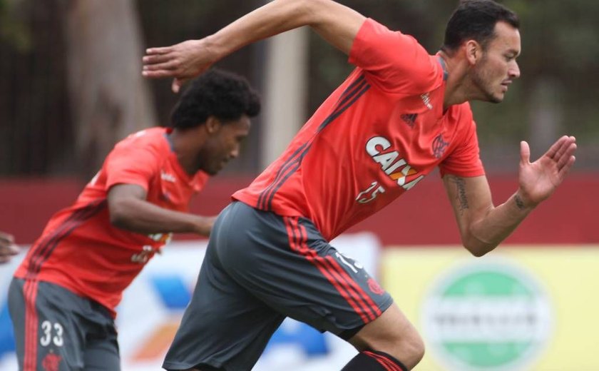 Flamengo se preocupa com a defesa para enfrentrar o América-MG
