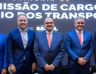 Renan Filho deixa Ministério dos Transportes e Santoro assume comando