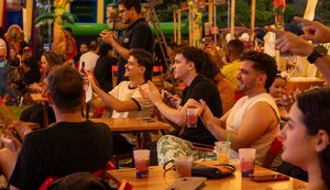 Festival Alagoaníssimo reúne gastronomia, música e artesanato em Maceió