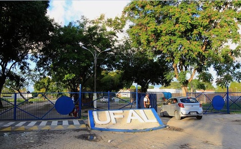 Governo federal bloqueia pagamento de aposentados da Ufal mesmo com prova de vida suspensa