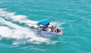 Passeios de lanchas e barcos de luxo já fazem parte da nova realidade turística de Maragogi