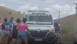 Seis pessoas ficam feridas em acidente entre ambulância e ônibus na BR-316