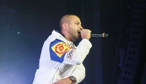 Projota fala da vontade de ser ator e diz ter ido ao teatro pela 1ª vez há 2 anos