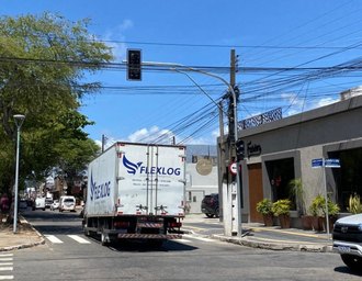 Novos semáforos na parte baixa começam a funcionar neste sábado (13)