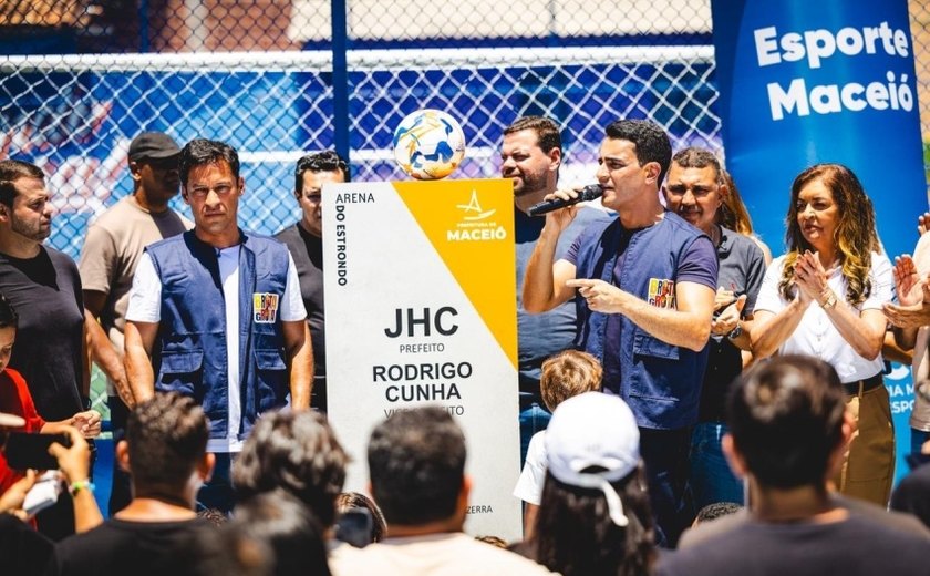 Prefeito entrega maior conjunto de obras nas grotas de Maceió