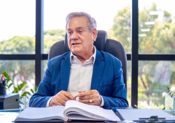 Vice-governador Ronaldo Lessa assume comando do Estado