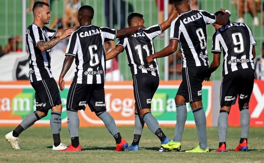 Já eliminado da Guanabara, Botafogo vence a primeira do ano contra o Boavista