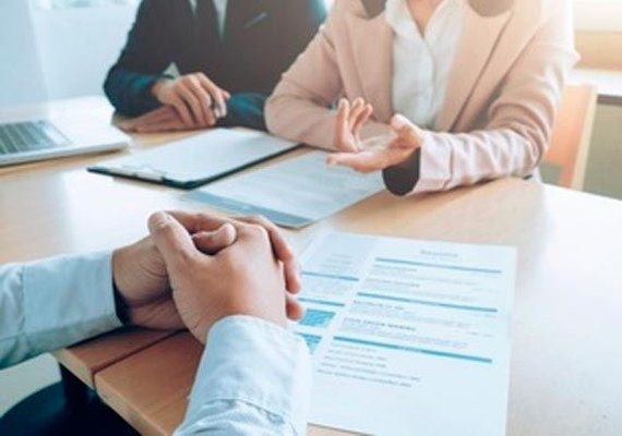 Sistema OCB/AL oferta vaga de estágio em Administração