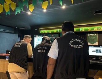 Procon Maceió fiscaliza bares e restaurantes antes da estreia do Brasil na Copa
