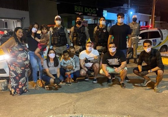 Batalhão de Trânsito participa de ação social de distribuição de refeições e donativos