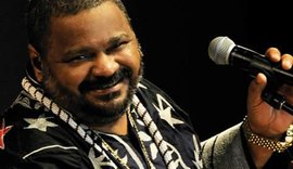 Cantor Arlindo Cruz perde 30kg e tem lado paralisado após sofrer AVC