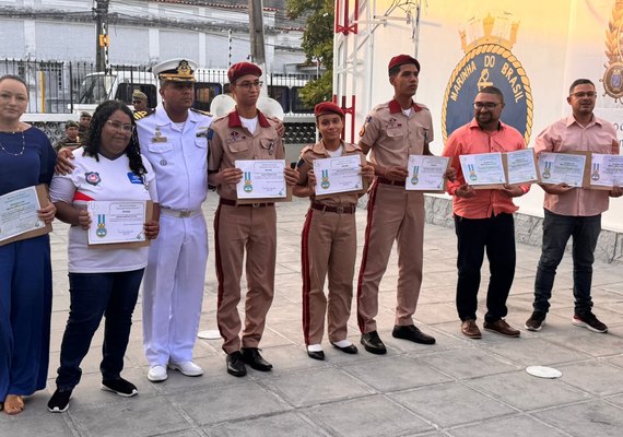 Alunos do Colégio da Polícia Militar vencem Concurso de Redação da Marinha do Brasil