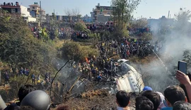 Vídeo: queda de avião mata pelo menos 68 no Nepal em acidente aéreo com mais mortos no país em 30 anos