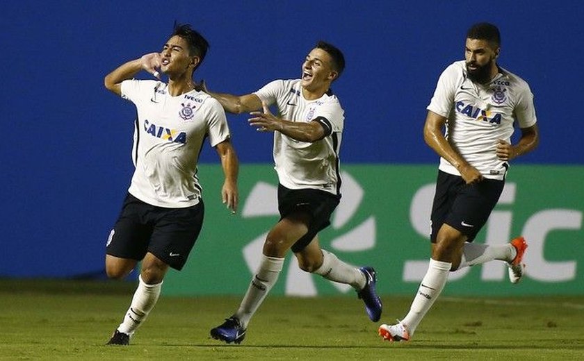 Corinthians vence o Internacional e avança às quartas da Copinha