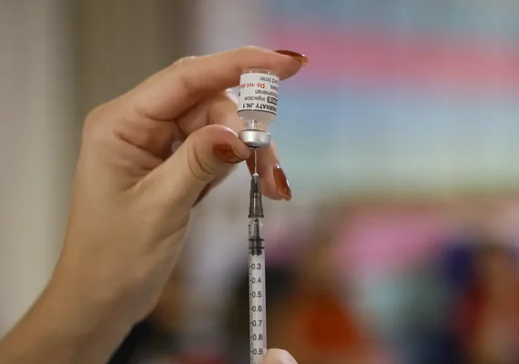 Dia D de vacinação contra 20 doenças acontece neste sábado (22) em Alagoas
