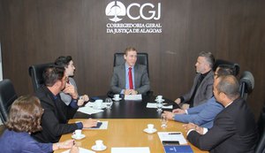 CGJ/AL discute medidas para aperfeiçoar serviços dos cartórios