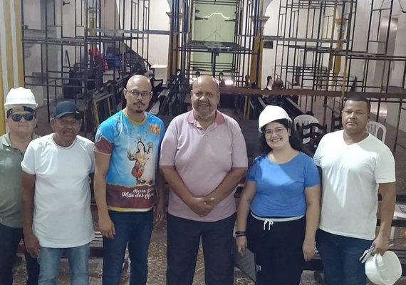 Prefeito se manifesta em recuperar igreja histórica que teve sua obra abandonada pelo Estado