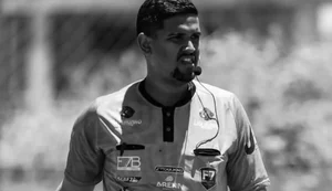 Árbitro de futebol society morre após colisão entre moto e carro em Maceió