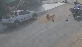 Câmera flagra atropelamento de idoso por motocicleta em Girau do Ponciano