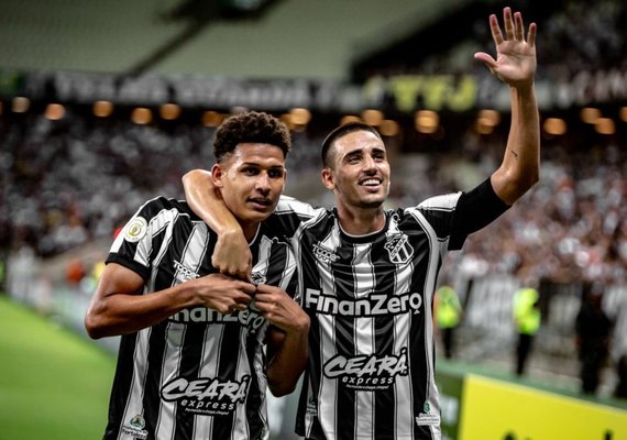 Ceará goleia a Chapecoense no Castelão e se aproxima do G6 do Brasileirão