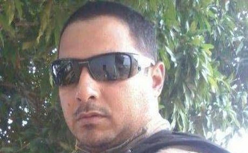 Policial morre após ser atropelado por van na Avenida Brasil