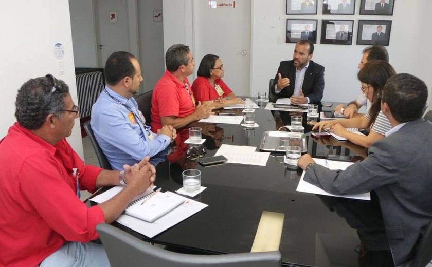 Entidades de Fórum Alagoano participam de ato em defesa da Justiça do Trabalho