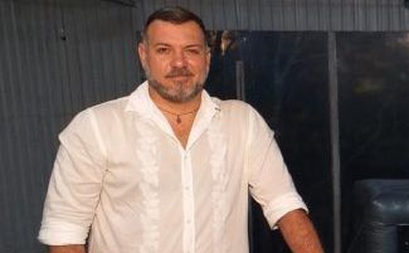 Ex-BBB Vagner Lara vende parte dos bens para pagar contas: 'água e luz, atrasadas'