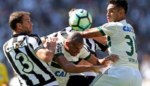 Em jogo de dois pênaltis, Botafogo e Coritiba empatam no Rio de Janeiro