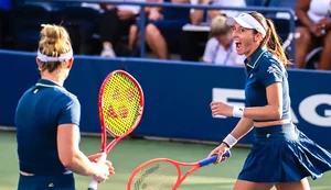 Dupla com a brasileira Luisa Stefani vence estreia no WTA de Wuhan