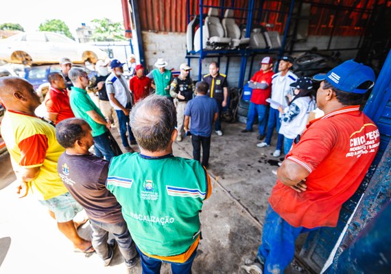 Ação preventiva orienta donos de ferros-velhos de Maceió