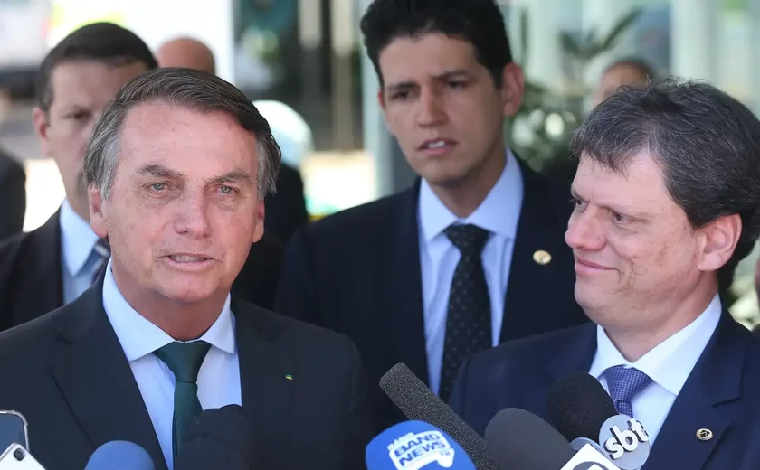 Jair Bolsonaro indica Tarcísio e mais 14 testemunhas em processo no STF