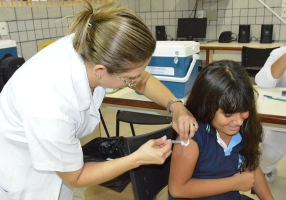 Secretaria alerta sobre a baixa procura pela vacina contra o HPV