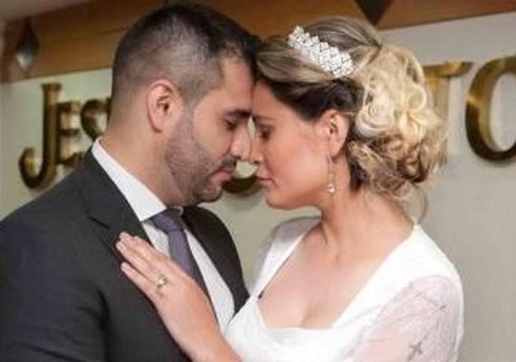 Andressa Urach se casa com Tiago Costa, pai do seu filho em Porto Alegre